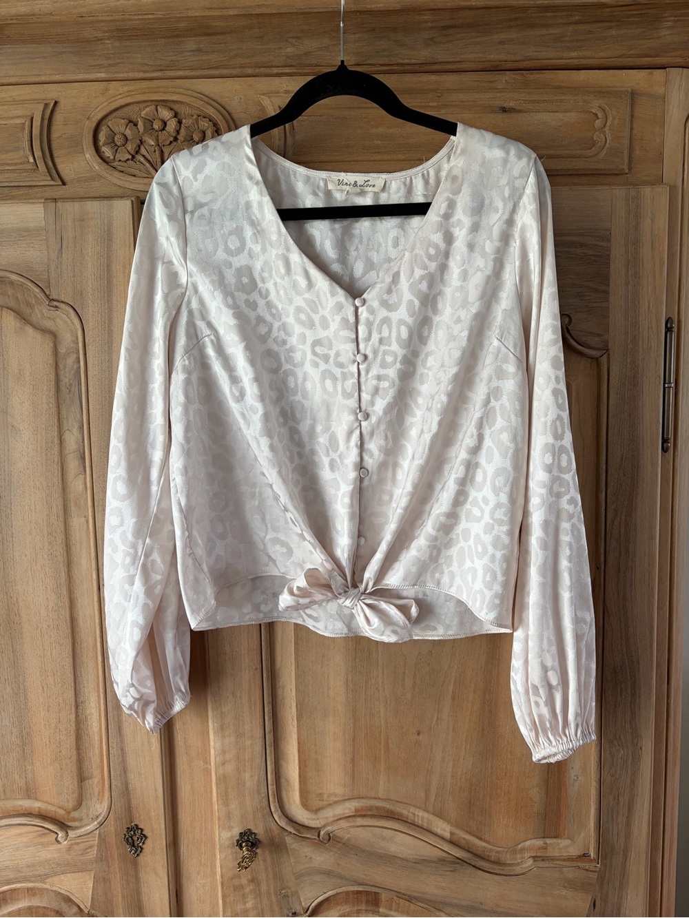 Vine & Love Ivory Satin Button-Front Tie-Hem Blouse
